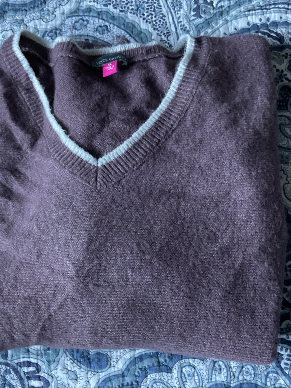 💎 Vince Camuto Plum V-Neck Sweater